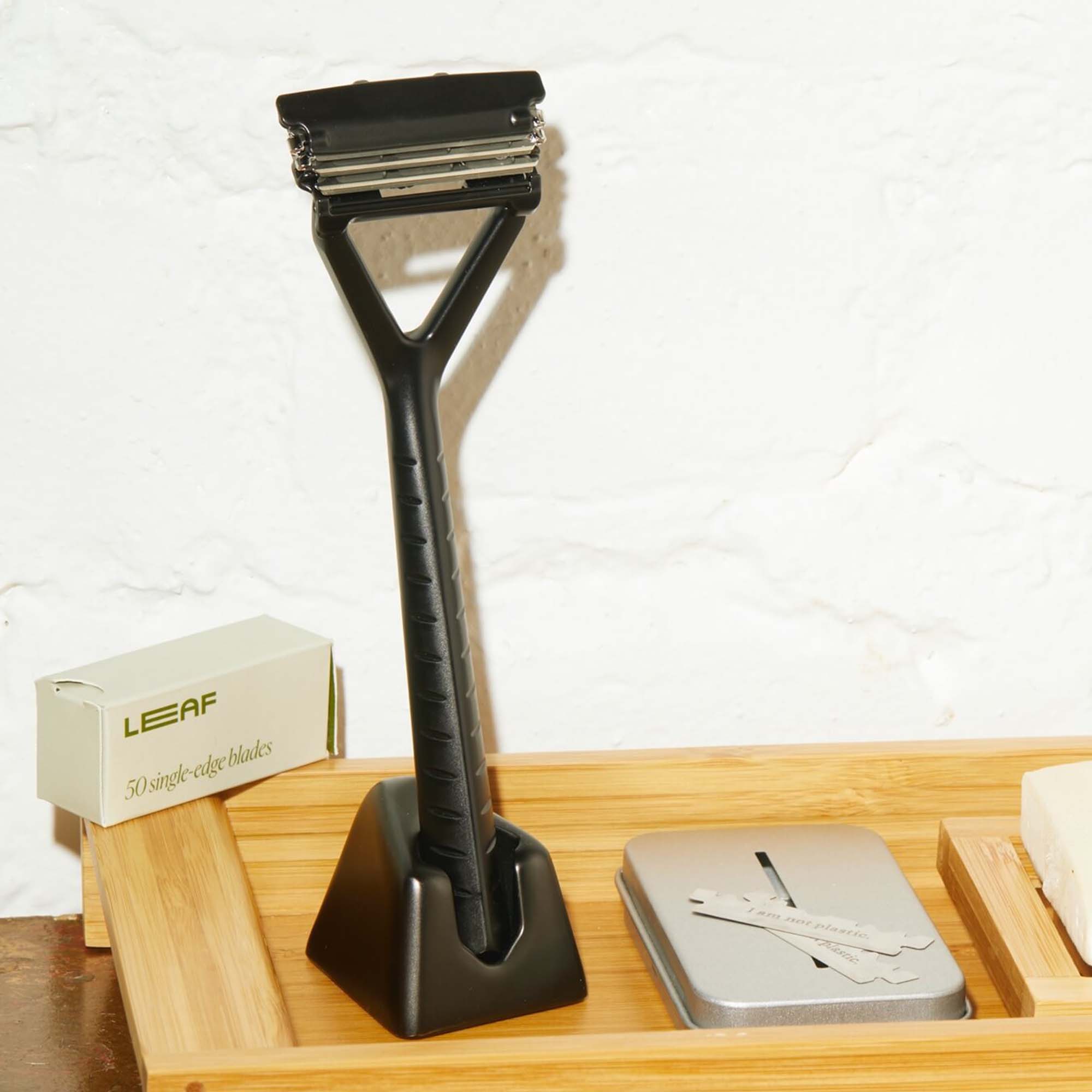 The Leaf Razor Stand